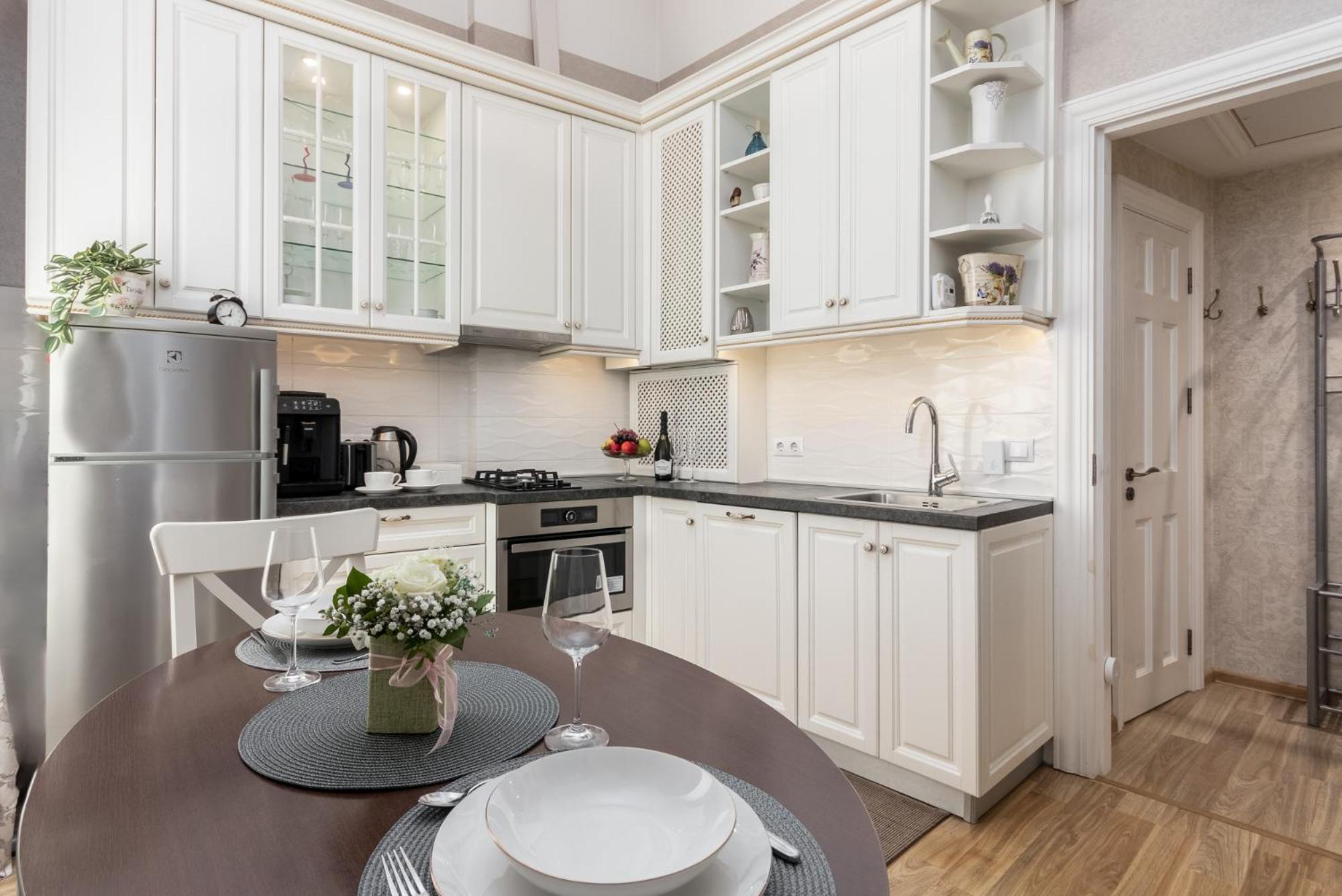 Elegant Apartment In Historical Centre & Free Locked Parking Рига Экстерьер фото